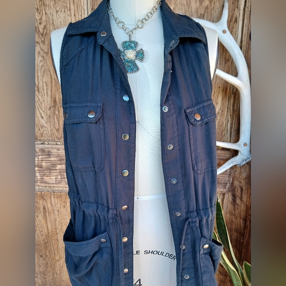 FREE PEOPLE Too FAR BLACK LONG TUNIC Utility Cargo Vest XS Sleeveless Button Up - Picture 4 of 10